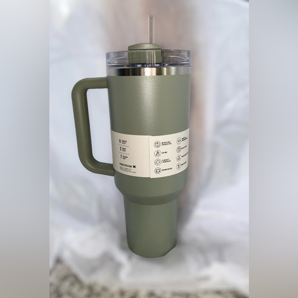 NIB Stanley Quencher 40oz Tumbler with Handle Restful Green - Picture 2 of 11